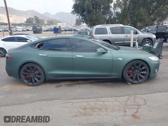 ✅ 2013 Tesla Model S • VIN: 5YJSA1CG3DFP20078 • Лот: 43609347. Опубликован ранее на IAAI с пробегом Не указан. Бесплатный доступ к архиву аукционных продаж из США и подробный отчёт об истории автомобиля на DreamBid. Изображение 13.