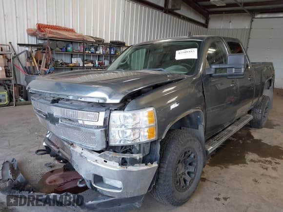 ✅ 2011 Chevrolet Silverado 2500HD LTZ • VIN: 1GC1KYC83BF192822 • Lot: 42508183. Listed on IAAI with 81,195 mi. Free auction sales archive from the USA and detailed vehicle history report at DreamBid. Image 19.