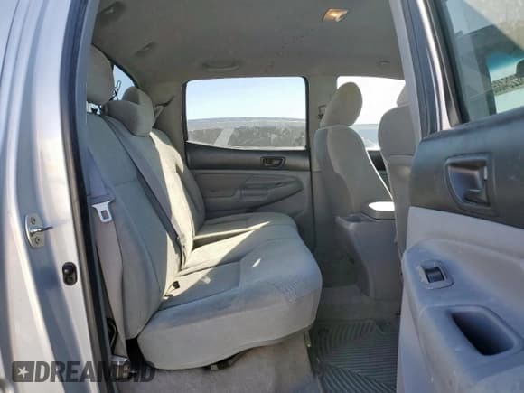 ✅ 2010 Toyota Tacoma PreRunner • VIN: 5TEJU4GN3AZ679247 • Lot: 92254865. Listed on Copart with 216,189 mi. Free auction sales archive from the USA and detailed vehicle history report at DreamBid. Image 10.