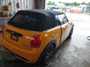 ✅ 2017 MINI Convertible Cooper S • VIN: WMWWG9C31H3C81428 • Lot: 42192920. Wystawiony na IAAI z przebiegiem 75 861 mil. Bezpłatny archiwum sprzedaży aukcyjnych z USA i szczegółowy raport historii pojazdu na DreamBid. Zdjęcie 4.