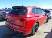 ✅ 2024 Volkswagen Tiguan SE R-Line Black • VIN: 3VVCB7AX9RM230725 • Lot: 43480797. Wystawiony na IAAI z przebiegiem 16 386 mil. Bezpłatny archiwum sprzedaży aukcyjnych z USA i szczegółowy raport historii pojazdu na DreamBid. Zdjęcie 4.