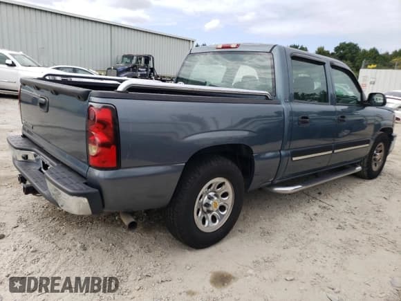 ✅ 2007 Chevrolet Silverado 1500 LS • VIN: 2GCEC13V271165783 • Lot: 71295294. Listed on Copart with 188,326 mi. Free auction sales archive from the USA and detailed vehicle history report at DreamBid. Image 3.