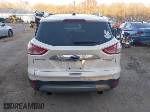 ✅ 2015 Ford Escape Titanium • VIN: 1FMCU9J97FUB69268 • Lot: 43748640. Listed on IAAI with 191,366 mi. Free auction sales archive from the USA and detailed vehicle history report at DreamBid. Image 17.
