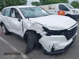 ✅ 2024 Honda CR-V LX • VIN: 2HKRS4H2XRH446459 • Lot: 42572135. Wystawiony na IAAI z przebiegiem 7 897 mil. Bezpłatny archiwum sprzedaży aukcyjnych z USA i szczegółowy raport historii pojazdu na DreamBid. Zdjęcie 1.