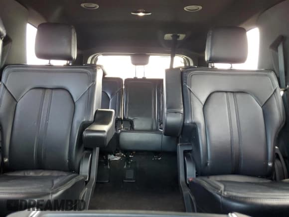 ✅ 2020 Ford Expedition Max Limited • VIN: 1FMJK2AT1LEA10140 • Lot: 54876845. Wystawiony na Copart z przebiegiem 112 083 mil. Bezpłatny archiwum sprzedaży aukcyjnych z USA i szczegółowy raport historii pojazdu na DreamBid. Zdjęcie 10.