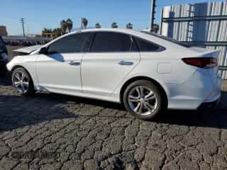 2018 Hyundai Sonata Limited with VIN 5NPE34AF6JH703419, listed as a Copart auction lot 82288355 with 130,856 mi miles and Clean title. Bid and sale history available at DreamBid. Image 2.