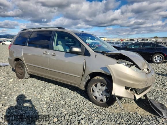 ✅ 2006 Toyota Sienna LE • VIN: 5TDZA23C76S415229 • Lot: 93355205. Listed on Copart with 251,527 mi. Free auction sales archive from the USA and detailed vehicle history report at DreamBid. Image 4.