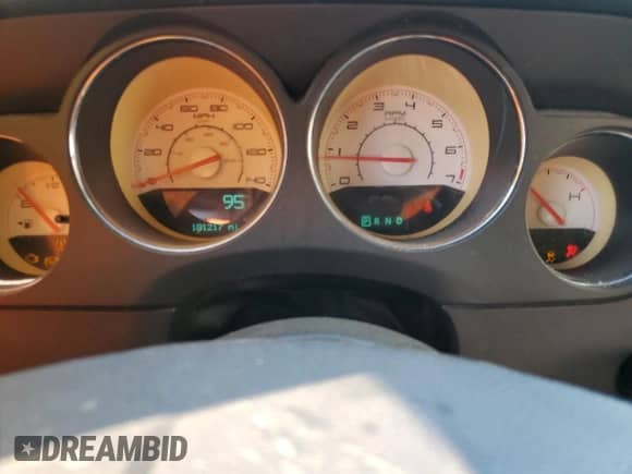 2013 Dodge Challenger SXT z VIN 2C3CDYAGXDH607458, wystawiony jako Copart lot #73729774 z przebiegiem 181 217 mil mil oraz Czysty tytuł • Clean title. Historia ofert i sprzedaży dostępna na DreamBid. Obrazek 9.