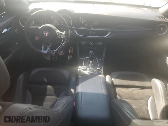 ✅ 2019 Alfa Romeo Stelvio Quadrifoglio • VIN: ZASPAKEV5K7C46796 • Lot: 44673644. Listed on Copart with 43,130 mi. Free auction sales archive from the USA and detailed vehicle history report at DreamBid. Image 8.