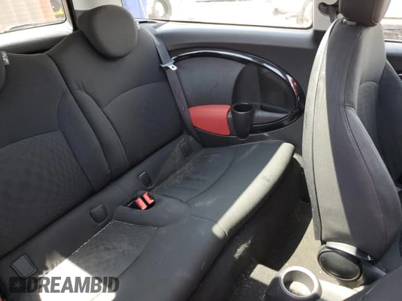 ✅ 2008 MINI Clubman • VIN: WMWML33568TJ46718 • Lot: 58556145. Listed on Copart with 172,917 mi. Free auction sales archive from the USA and detailed vehicle history report at DreamBid. Image 10.