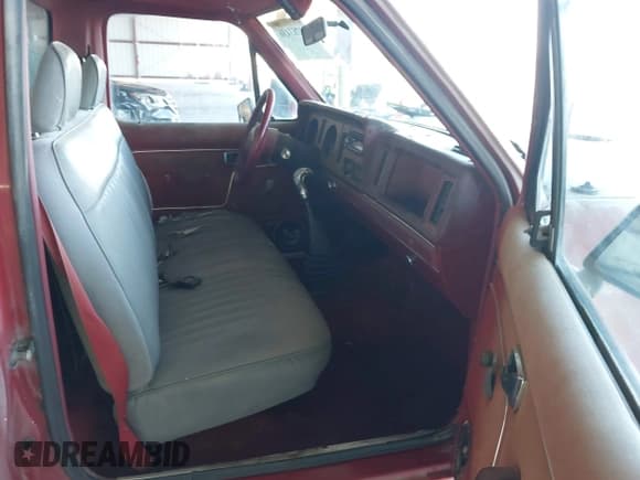 ✅ 1988 Ford Ranger • VIN: 1FTCR11T1JUA67606 • Lot: 43283436. Listed on IAAI with 98,918 mi. Free auction sales archive from the USA and detailed vehicle history report at DreamBid. Image 5.