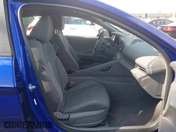 2023 Hyundai Elantra SEL с VIN KMHLM4AG1PU586131, выставлен на аукционе IAAI как лот 43074331 с пробегом 32 923 миль миль и . История ставок и продаж доступна на DreamBid. Изображение 5.