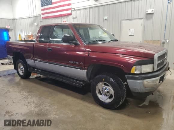 ✅ 2001 Dodge 1500 • VIN: 1B7HF13Z51J229643 • Lot: 82718015. Wystawiony na Copart z przebiegiem 120 046 mil. Bezpłatny archiwum sprzedaży aukcyjnych z USA i szczegółowy raport historii pojazdu na DreamBid. Zdjęcie 4.