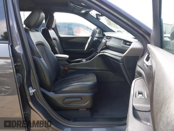 ✅ 2023 Jeep Grand Cherokee Laredo • VIN: 1C4RJHAG6PC546003 • Lot: 42200015. Listed on IAAI with 20,076 mi. Free auction sales archive from the USA and detailed vehicle history report at DreamBid. Image 5.