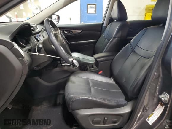 ✅ 2014 Nissan Rogue S • VIN: 5N1AT2MV9EC842916 • Lot: 82048765. Wystawiony na Copart z przebiegiem 123 156 mil. Bezpłatny archiwum sprzedaży aukcyjnych z USA i szczegółowy raport historii pojazdu na DreamBid. Zdjęcie 7.