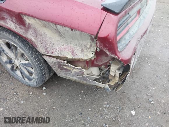 ✅ 2022 Dodge Challenger SXT • VIN: 2C3CDZGG4NH172239 • Lot: 42153079. Wystawiony na IAAI z przebiegiem 60 296 mil. Bezpłatny archiwum sprzedaży aukcyjnych z USA i szczegółowy raport historii pojazdu na DreamBid. Zdjęcie 17.