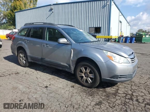 ✅ 2010 Subaru Outback • VIN: 4S4BRBAC0A3347780 • Lot: 82615945. Listed on Copart with 193,690 mi. Free auction sales archive from the USA and detailed vehicle history report at DreamBid. Image 4.