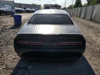 2017 Dodge Challenger 392 Hemi Scat Pack Shaker с VIN 2C3CDZFJ2HH584631, выставлен на аукционе Copart как лот 71422015 с пробегом Не указан миль и Списание • Salvage title. История ставок и продаж доступна на DreamBid. Изображение 6.