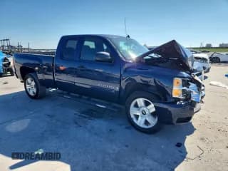 ✅ 2007 Chevrolet Silverado 1500 1LT • VIN: 2GCEC19J071733324 • Lot: 86729375. Wystawiony na Copart z przebiegiem 225 202 mil. Bezpłatny archiwum sprzedaży aukcyjnych z USA i szczegółowy raport historii pojazdu na DreamBid. Zdjęcie 4.