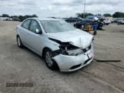 ✅ 2013 Kia Forte EX • VIN: KNAFU4A28D5737975 • Lot: 69840835. Wystawiony na Copart z przebiegiem 174 578 mil. Bezpłatny archiwum sprzedaży aukcyjnych z USA i szczegółowy raport historii pojazdu na DreamBid. Zdjęcie 13.