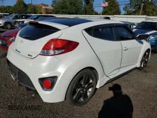 2015 Hyundai Veloster Turbo с VIN KMHTC6AE9FU233518, выставлен на аукционе Copart как лот 70393013 с пробегом 86 344 миль миль и . История ставок и продаж доступна на DreamBid. Изображение 3.