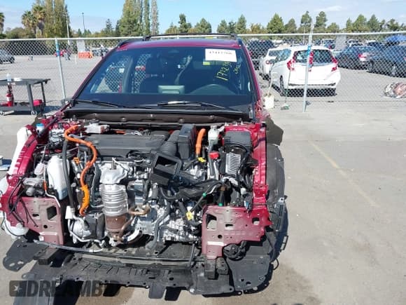 ✅ 2025 Honda CR-V Sport Touring • VIN: 7FARS6H95SE081416 • Lot: 43412766. Listed on IAAI with 14,894 mi. Free auction sales archive from the USA and detailed vehicle history report at DreamBid. Image 6.