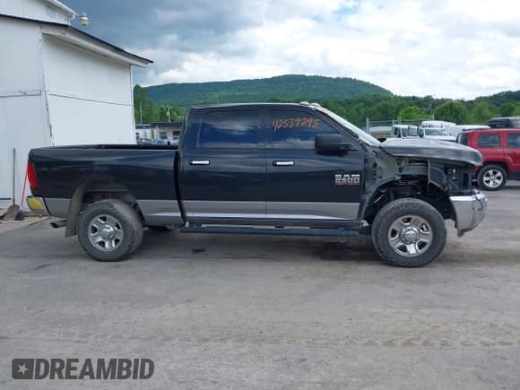 ✅ 2018 Ram 2500 Big Horn • VIN: 3C6UR5DJ3JG343719 • Лот: 42539295. Опубликован ранее на IAAI с пробегом 62 012 миль. Бесплатный доступ к архиву аукционных продаж из США и подробный отчёт об истории автомобиля на DreamBid. Изображение 14.