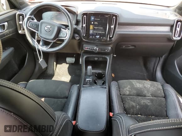 ✅ 2019 Volvo XC40 R-Design • VIN: YV4162UM0K2075751 • Lot: 65604074. Listed on Copart with 59,046 mi. Free auction sales archive from the USA and detailed vehicle history report at DreamBid. Image 8.