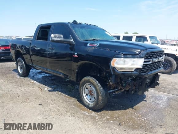 ✅ 2022 Ram 2500 Big Horn • VIN: 3C6UR5DL7NG221484 • Lot: 42034974. Wystawiony na IAAI z przebiegiem Nie podano. Bezpłatny archiwum sprzedaży aukcyjnych z USA i szczegółowy raport historii pojazdu na DreamBid. Zdjęcie 1.