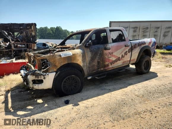 ✅ 2021 Ram 2500 Tradesman • VIN: 3C6UR5CJXMG692835 • Lot: 71688225. Wystawiony na Copart z przebiegiem Nie podano. Bezpłatny archiwum sprzedaży aukcyjnych z USA i szczegółowy raport historii pojazdu na DreamBid. Zdjęcie 1.