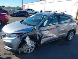 ✅ 2018 Honda HR-V LX • VIN: 3CZRU6H38JG716570 • Lot: 43452723. Wystawiony na IAAI z przebiegiem 78 254 mil. Bezpłatny archiwum sprzedaży aukcyjnych z USA i szczegółowy raport historii pojazdu na DreamBid. Zdjęcie 6.