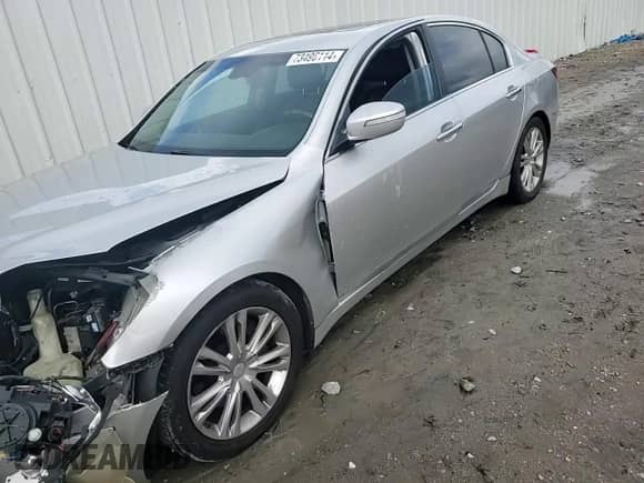 2009 Hyundai Genesis z VIN KMHGC46F39U029308, wystawiony jako Copart lot #73496114 z przebiegiem 173 098 mil mil oraz Szkoda całkowita • Salvage title. Historia ofert i sprzedaży dostępna na DreamBid. Obrazek 11.