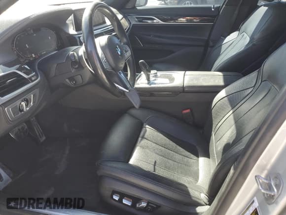 ✅ 2020 BMW 7 Series 740i • VIN: WBA7T2C01LGF96888 • Lot: 48492095. Listed on Copart with 55,287 mi. Free auction sales archive from the USA and detailed vehicle history report at DreamBid. Image 7.