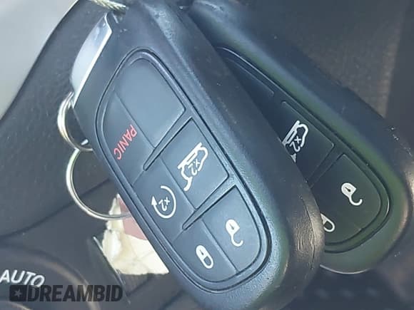 ✅ 2018 Jeep Cherokee Trailhawk • VIN: 1C4PJMBB2JD529977 • Лот: 40888811. Опубликован ранее на IAAI с пробегом 112 937 миль. Бесплатный доступ к архиву аукционных продаж из США и подробный отчёт об истории автомобиля на DreamBid. Изображение 11.