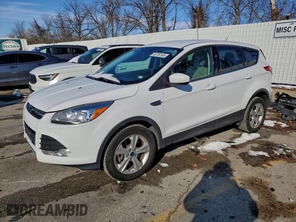 ✅ 2014 Ford Escape SE • VIN: 1FMCU9G9XEUD73181 • Lot: 95706155. Listed on Copart with 104,492 mi. Free auction sales archive from the USA and detailed vehicle history report at DreamBid. Image 1.