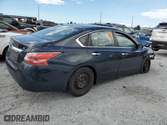 2015 Nissan Altima S with VIN 1N4AL3AP7FC452193, listed as a Copart auction lot 82082265 with Not provided miles and Salvage title. Bid and sale history available at DreamBid. Image 3.