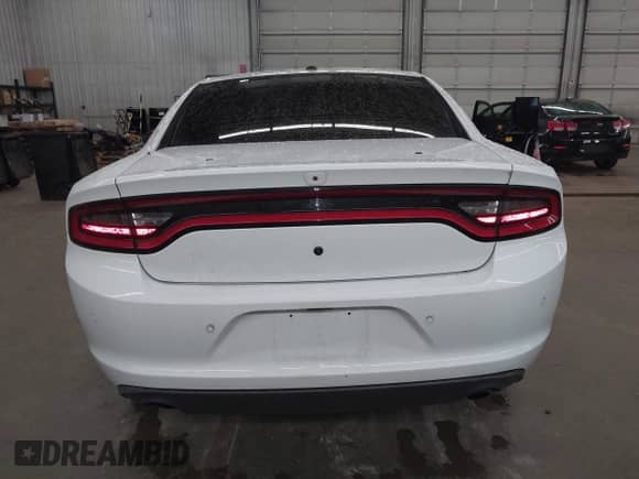 2018 Dodge Charger Police z VIN 2C3CDXKT3JH181162, wystawiony jako IAAI lot #42743230 z przebiegiem 82 174 mil mil oraz . Historia ofert i sprzedaży dostępna na DreamBid. Obrazek 16.