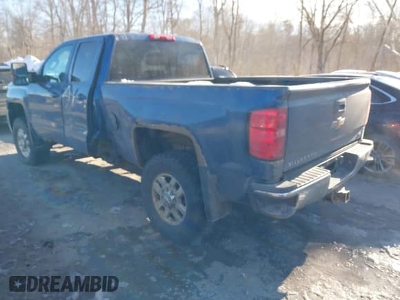 ✅ 2015 Chevrolet Silverado 2500HD LT • VIN: 1GC2KVEG8FZ549360 • Lot: 41497647. Wystawiony na IAAI z przebiegiem 142 379 mil. Bezpłatny archiwum sprzedaży aukcyjnych z USA i szczegółowy raport historii pojazdu na DreamBid. Zdjęcie 3.