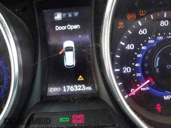 2013 Hyundai Santa Fe Sport z VIN 5XYZU3LA1DG106555, wystawiony jako IAAI lot #43211750 z przebiegiem 176 323 mil mil oraz . Historia ofert i sprzedaży dostępna na DreamBid. Obrazek 15.