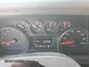 ✅ 2020 Chevrolet Silverado 1500 Custom • VIN: 1GCRYBEF9LZ105676 • Lot: 69031005. Wystawiony na Copart z przebiegiem 73 315 mil. Bezpłatny archiwum sprzedaży aukcyjnych z USA i szczegółowy raport historii pojazdu na DreamBid. Zdjęcie 9.