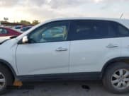 ✅ 2012 Kia Sorento LX • VIN: 5XYKT3A1XCG273227 • Lot: 43086955. Listed on IAAI with 106,630 mi. Free auction sales archive from the USA and detailed vehicle history report at DreamBid. Image 14.