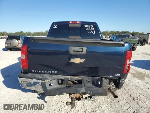 ✅ 2008 Chevrolet Silverado 1500 LTZ • VIN: 2GCEK13Y081138631 • Lot: 82537884. Listed on Copart with 208,929 mi. Free auction sales archive from the USA and detailed vehicle history report at DreamBid. Image 6.
