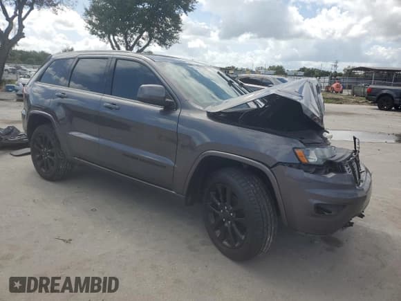 ✅ 2017 Jeep Grand Cherokee Altitude • VIN: 1C4RJEAG1HC930027 • Lot: 85717455. Listed on Copart with 192,331 mi. Free auction sales archive from the USA and detailed vehicle history report at DreamBid. Image 4.