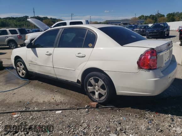 2007 Chevrolet Malibu LS z VIN 1G1ZS58N57F171468, wystawiony jako Copart lot #71400474 z przebiegiem Nie podano mil oraz Szkoda całkowita • Salvage title. Historia ofert i sprzedaży dostępna na DreamBid. Obrazek 2.