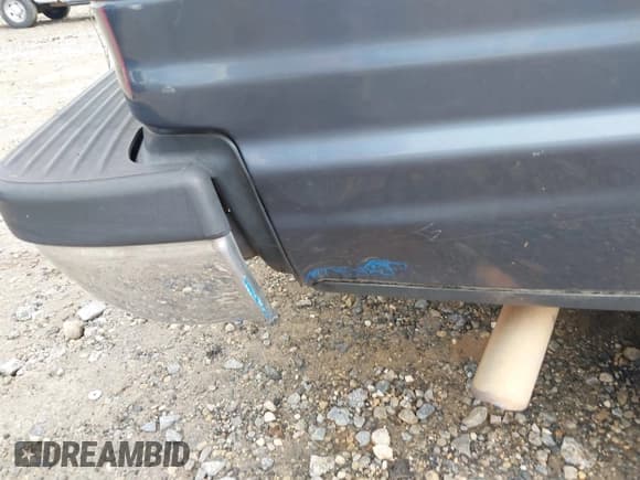 ✅ 2000 Ford Expedition XLT • VIN: 1FMRU156XYLC11937 • Lot: 43379771. Wystawiony na IAAI z przebiegiem Nie podano. Bezpłatny archiwum sprzedaży aukcyjnych z USA i szczegółowy raport historii pojazdu na DreamBid. Zdjęcie 6.