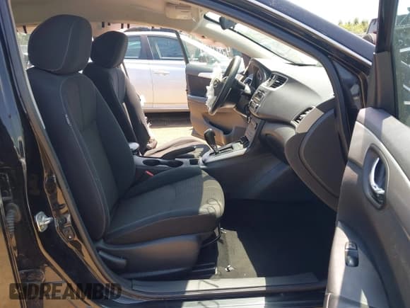 ✅ 2017 Nissan Sentra SL • VIN: 3N1AB7AP5HY365670 • Lot: 42807688. Wystawiony na IAAI z przebiegiem 167 557 mil. Bezpłatny archiwum sprzedaży aukcyjnych z USA i szczegółowy raport historii pojazdu na DreamBid. Zdjęcie 5.