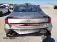 2022 Hyundai Sonata Sport z VIN 5NPEJ4J25NH140145, wystawiony jako Copart lot #87569595 z przebiegiem 26 203 mil mil oraz Szkoda całkowita • Salvage title. Historia ofert i sprzedaży dostępna na DreamBid. Obrazek 6.