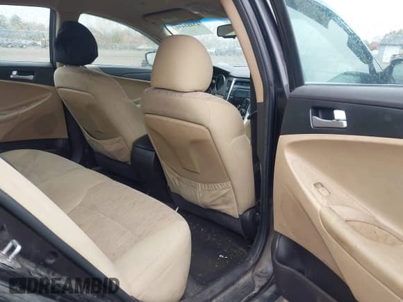 ✅ 2012 Hyundai Sonata GLS • VIN: 5NPEB4AC3CH462897 • Lot: 43481441. Listed on IAAI with 167,870 mi. Free auction sales archive from the USA and detailed vehicle history report at DreamBid. Image 8.