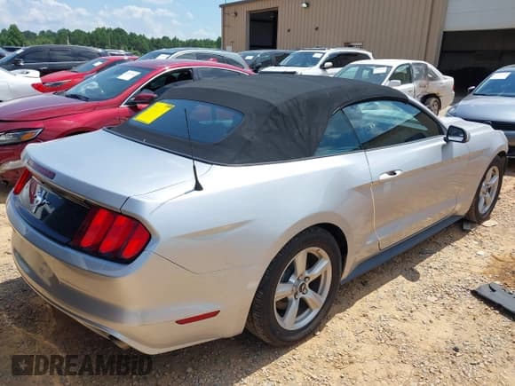 ✅ 2016 Ford Mustang V6 • VIN: 1FATP8EM7G5292011 • Лот: 42635923. Опубликован ранее на IAAI с пробегом 85 719 миль. Бесплатный доступ к архиву аукционных продаж из США и подробный отчёт об истории автомобиля на DreamBid. Изображение 4.