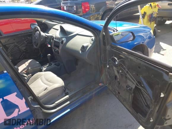 2004 Saturn ION ION 2 z VIN 1G8AJ52F64Z175574, wystawiony jako IAAI lot #42631828 z przebiegiem 193 569 mil mil oraz . Historia ofert i sprzedaży dostępna na DreamBid. Obrazek 5.